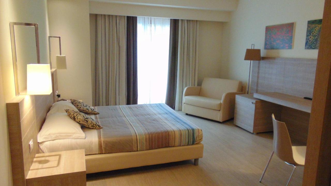 Turin Airport Hotel & Residence San Francesco al Campo Esterno foto