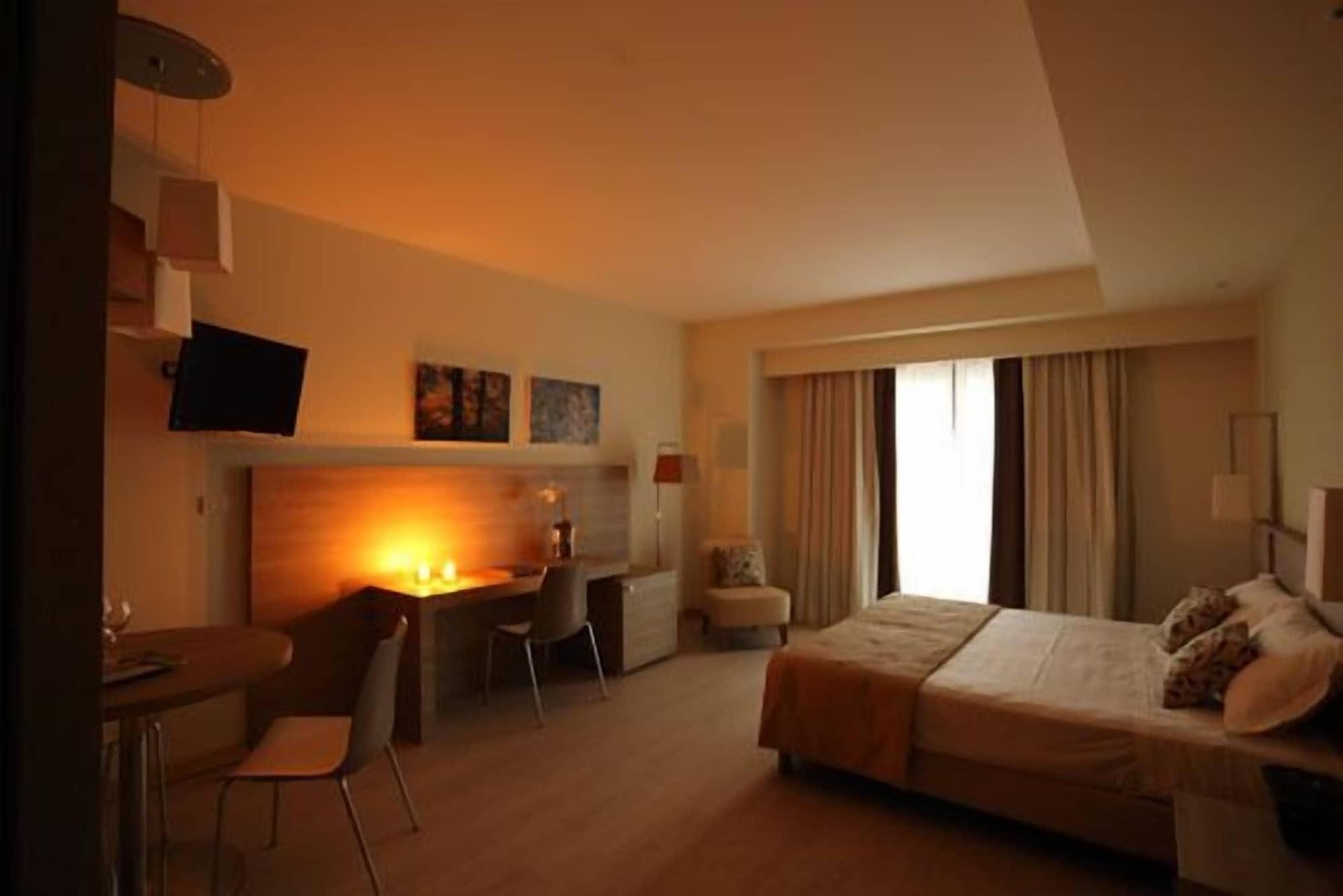 Turin Airport Hotel & Residence San Francesco al Campo Esterno foto