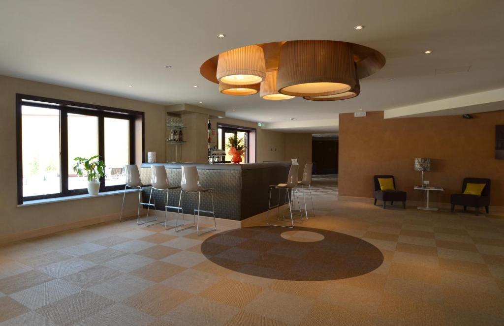 Turin Airport Hotel & Residence San Francesco al Campo Esterno foto